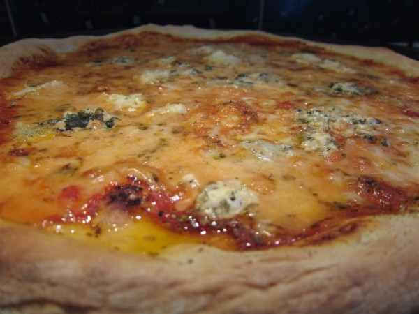 Kéksajtos pizza (gorgonzola pizza) recept